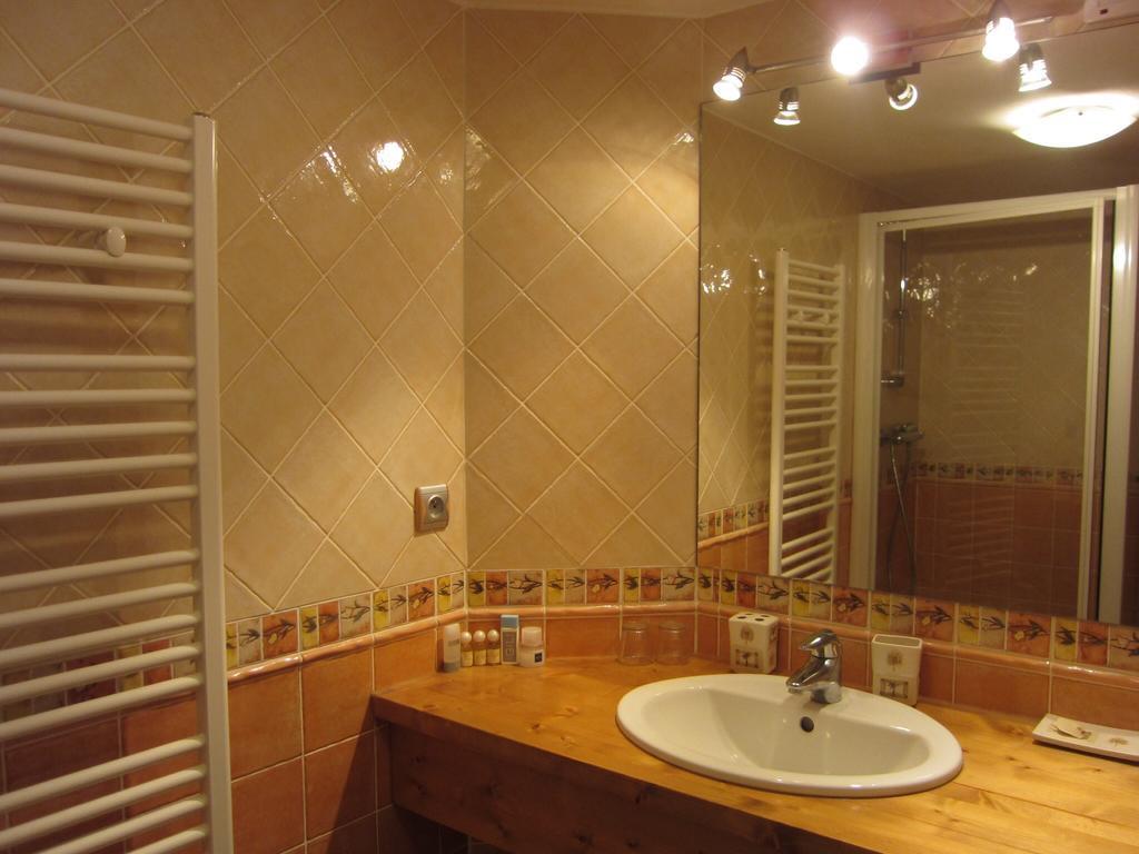 Appart 4 Pers 3 Etoiles Proximite Lac Et Remontees Courchevel Le Praz - Arrayanes Room photo